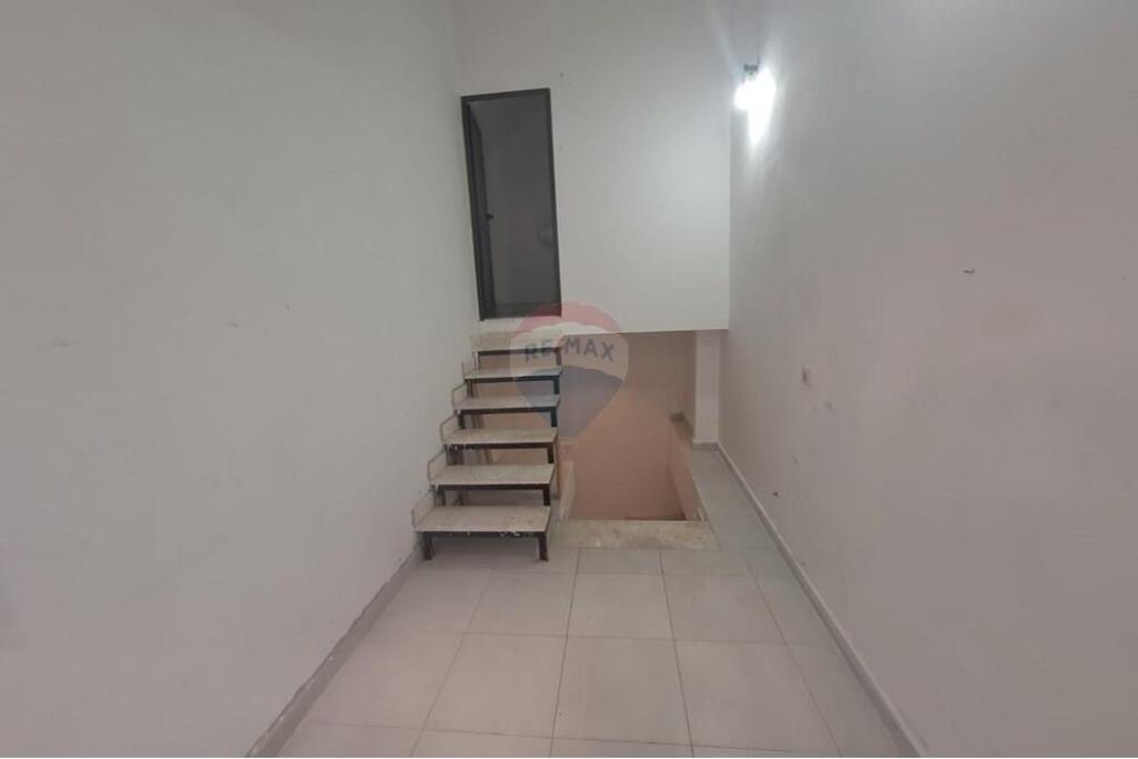 Shop for rent in Yzberisht !
