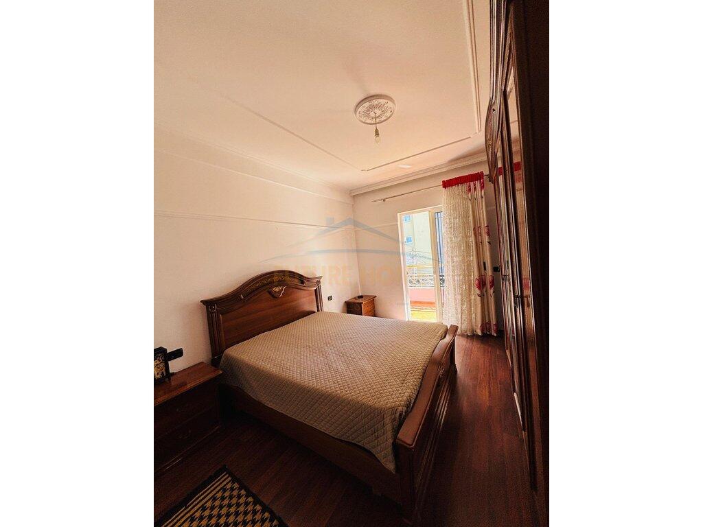 Qera, Apartament 2+1, Rruga 5 Maji, Tirane
