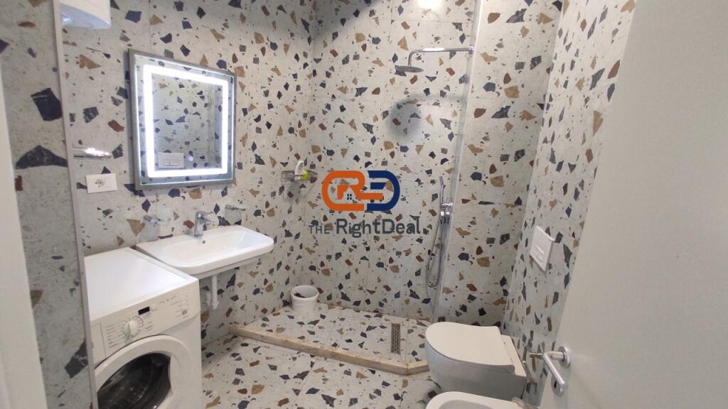 Tek Kompleksi Mangalem 21, Shitet Apartament 2+1+2 I Sapo Investuar !