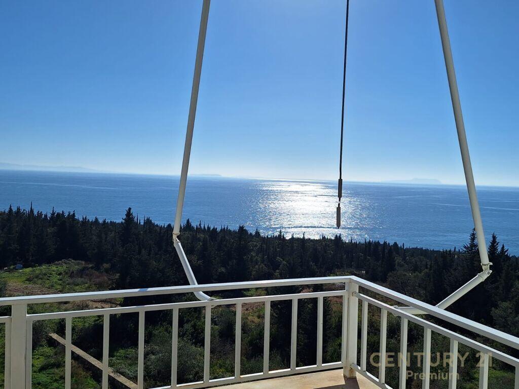 SHITET APARTAMENT 2+1 NE DHERMI ME PAMJE FANTASTIKE NGA DETI!
