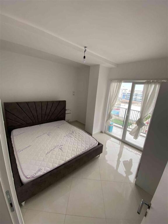 JEPET ME QIRA 2+1+1 TEK UNIVERS CITY 50.000 LEKE