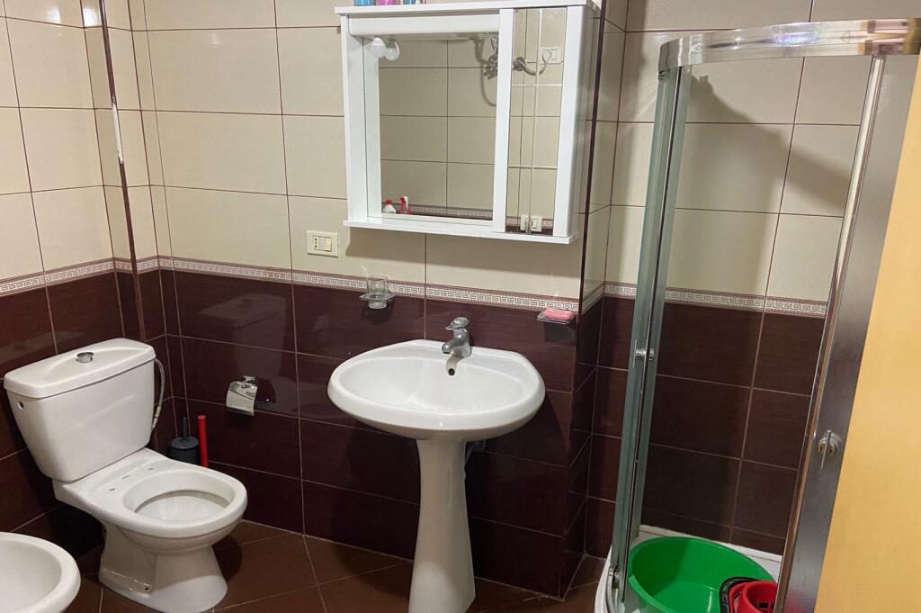 Jepet Me Qera Apartament 1+1+1 Ballkon