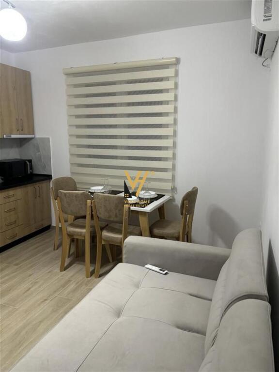JEPET APARTAMENT 1+1+VERANDE ME QERA TE ISH TREGU ELEKTRIK 52.000 LEKE