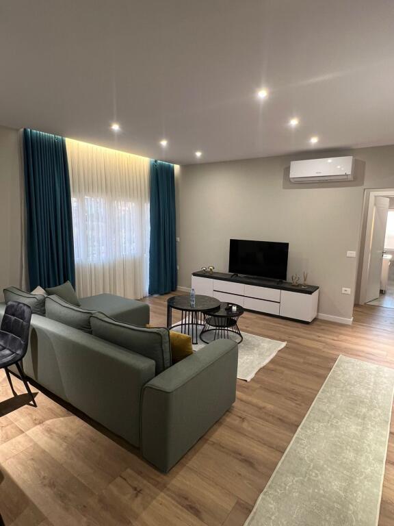 apartament luksoz me qira tek Lake Land Residence
