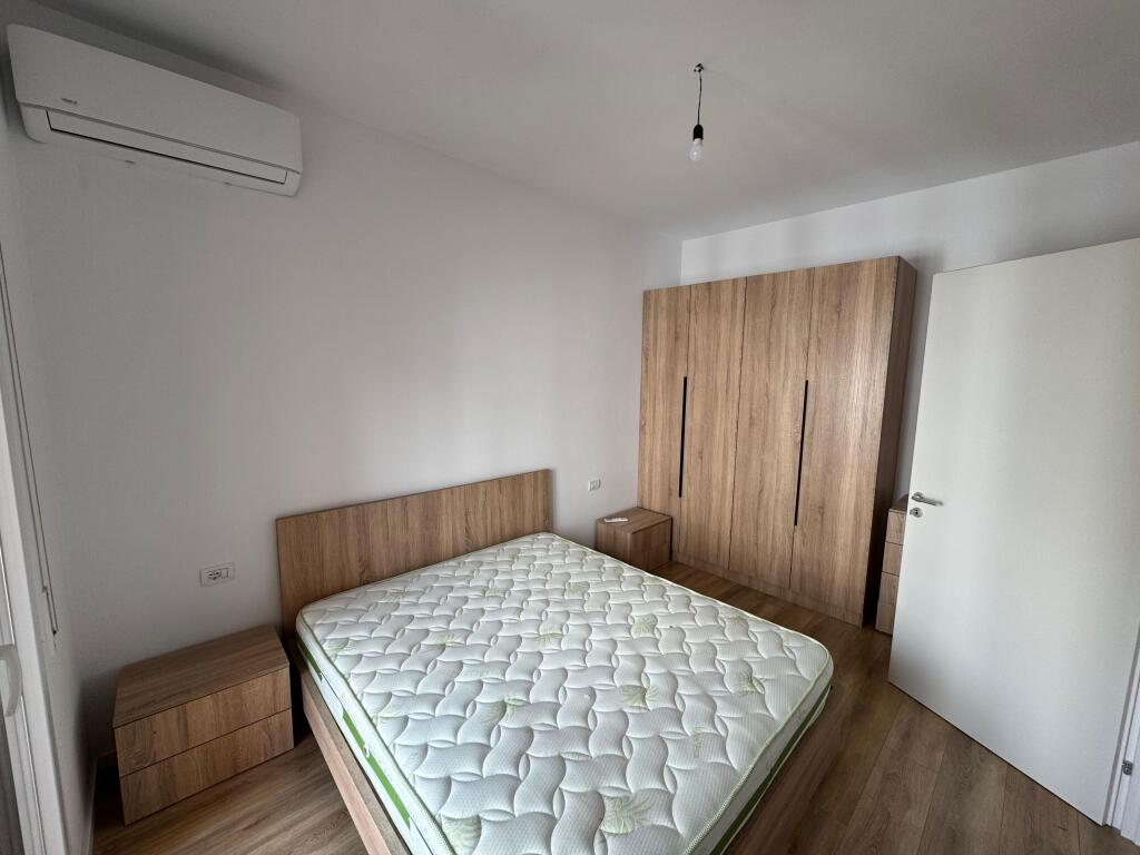 Apartment me qera 1+1 Shkolla e kuqe