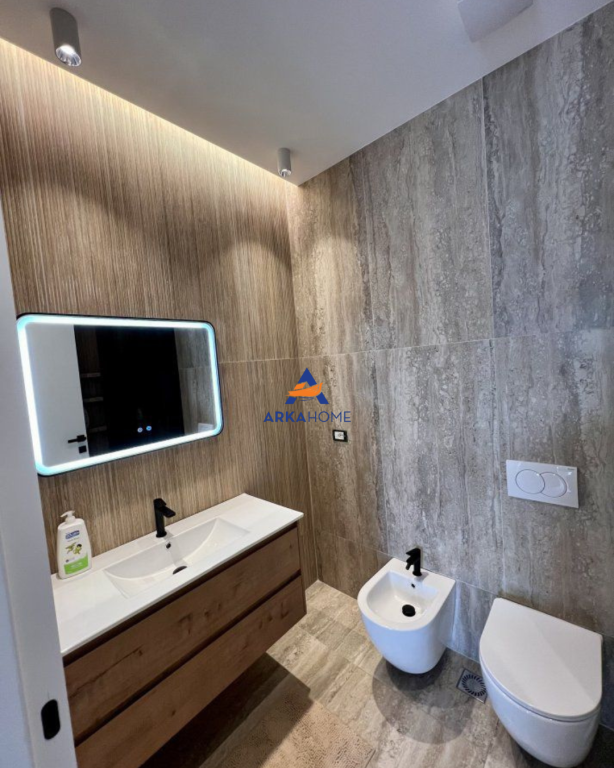 FOR RENT APARTMENT 2+1+2+BALCONY AT "KOMUNA E PARISIT" 1100 EURO