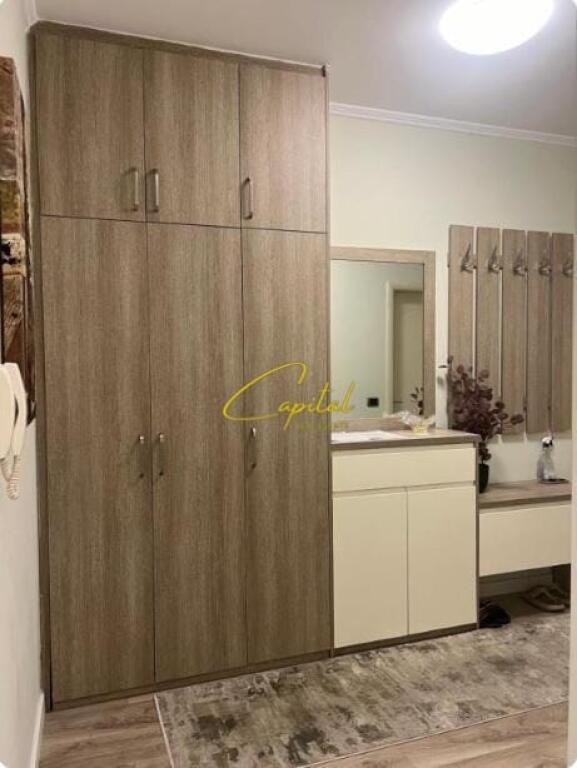 APARTAMENT ME QERA 1+1 QENDER 970 EURO