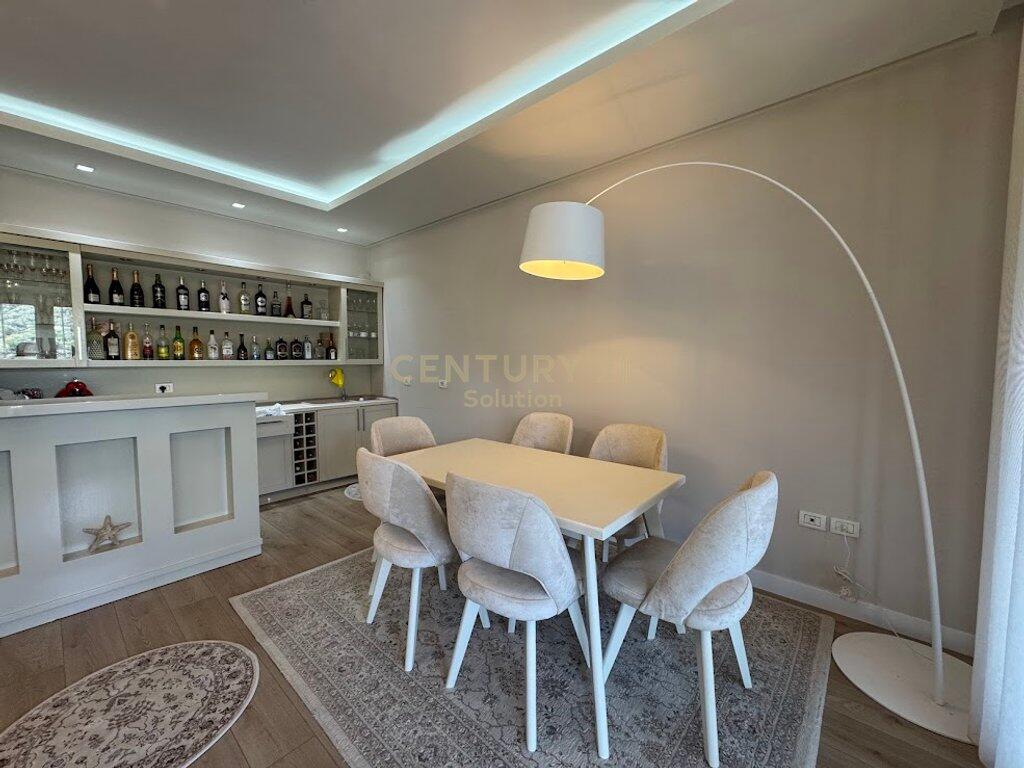 Duplex moderno in affitto presso il Lago Secco