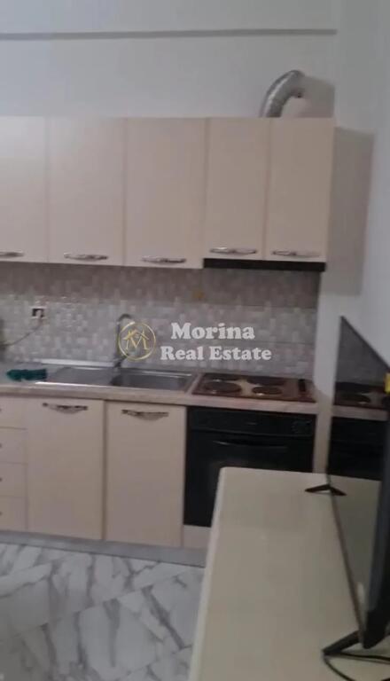 Qera, Apartament 2+1, prane Casa Italia, 400 euro/muaj