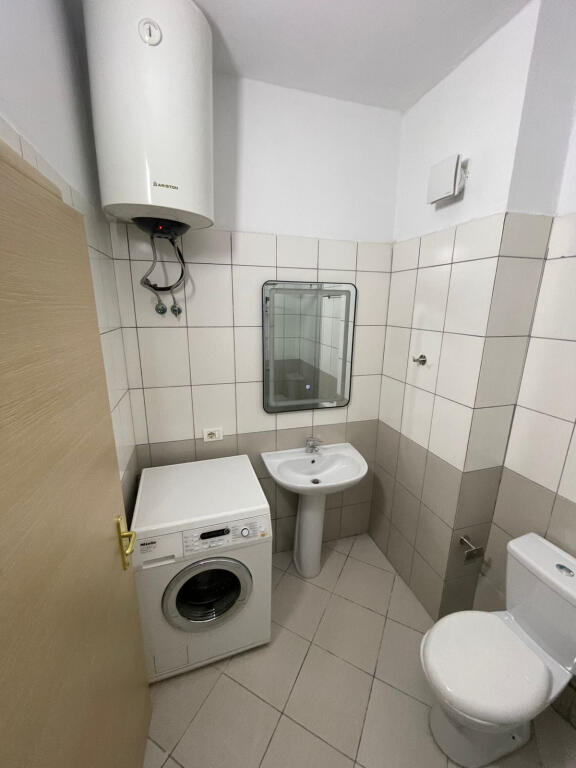 Apartament Ne Shitje 1+1 tek Kodra e Diellit (ID B110489) Tirane