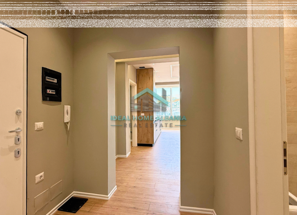 Penthouse 2+1+2+Ballkon me Pamje nga Qyteti ne Shitje – Shkolla "Halim Xhelo", Vlorë (Pamje spektakolare)