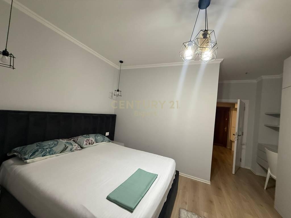 850€, Ish Blloku Apartament 1+1