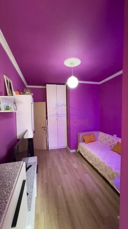 Shitet Apartament 1+1 Prane Eleonores, Kodra e Diellit, Tirane.