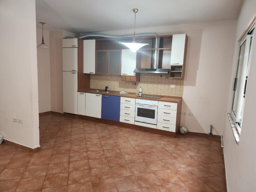 SHITET APARTAMENT 3+1 KOMUNA E PARISIT 320.000 EURO