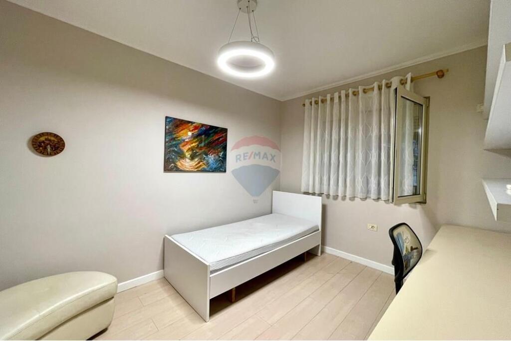 JEPET ME QIRA APARTAMENT 2+1 TEK MYSLYM SHYRI