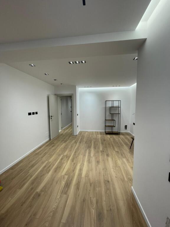 OFFICE FOR RENT NEAR RADISSON HOTEL, DRY LAKE