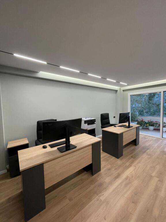 OFFICE FOR RENT NEAR RADISSON HOTEL, DRY LAKE