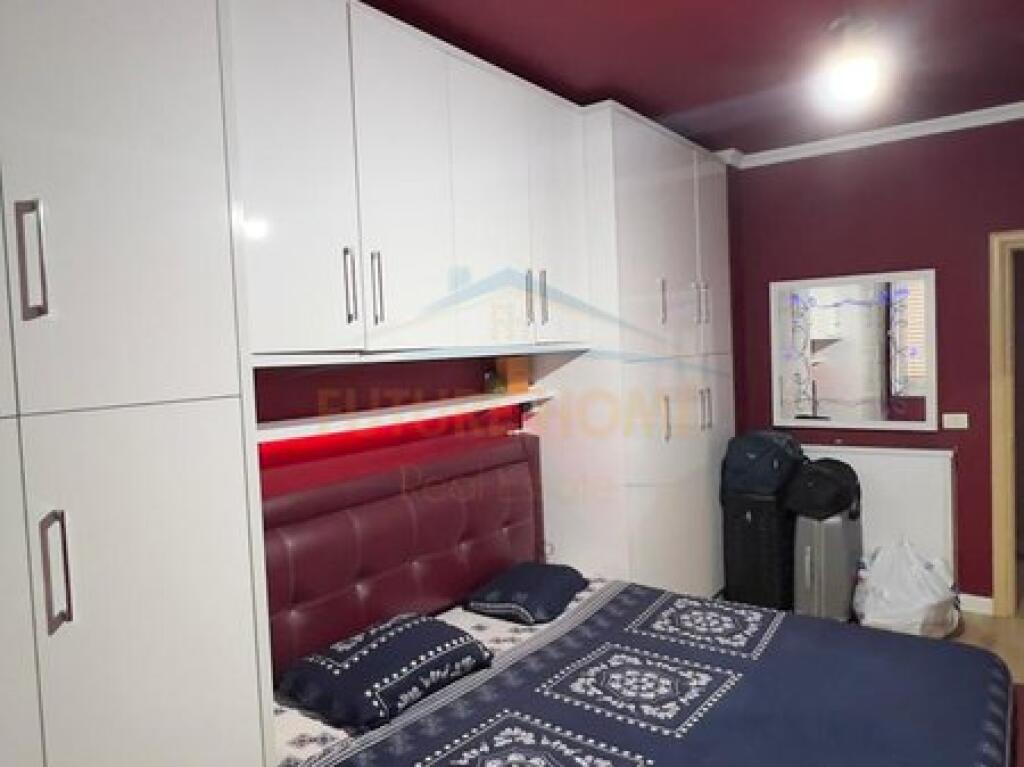 Shitet Apartament 1+1 Prane Eleonores, Kodra e Diellit, Tirane.