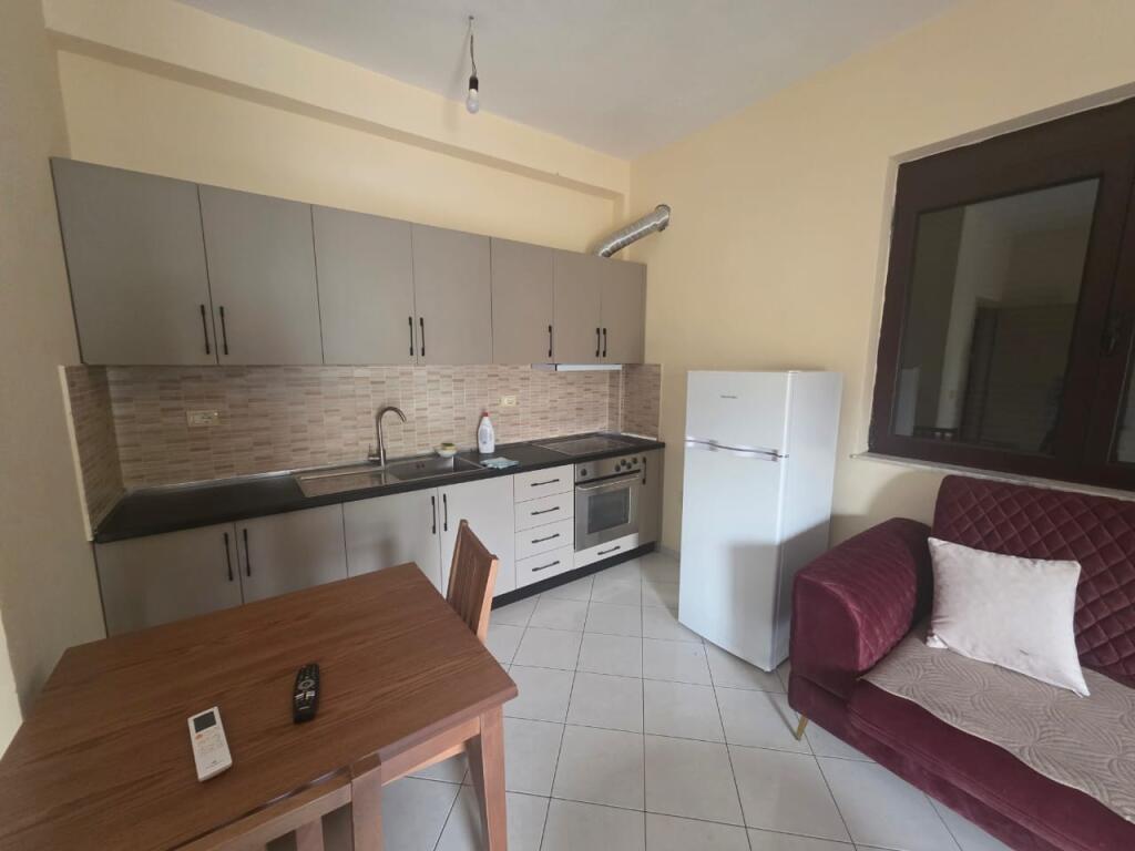 🏠Don Bosko,prane Xhamise jepet me qera katin e 2 –te te nje vile 1+1,i mobiluar  450Euro