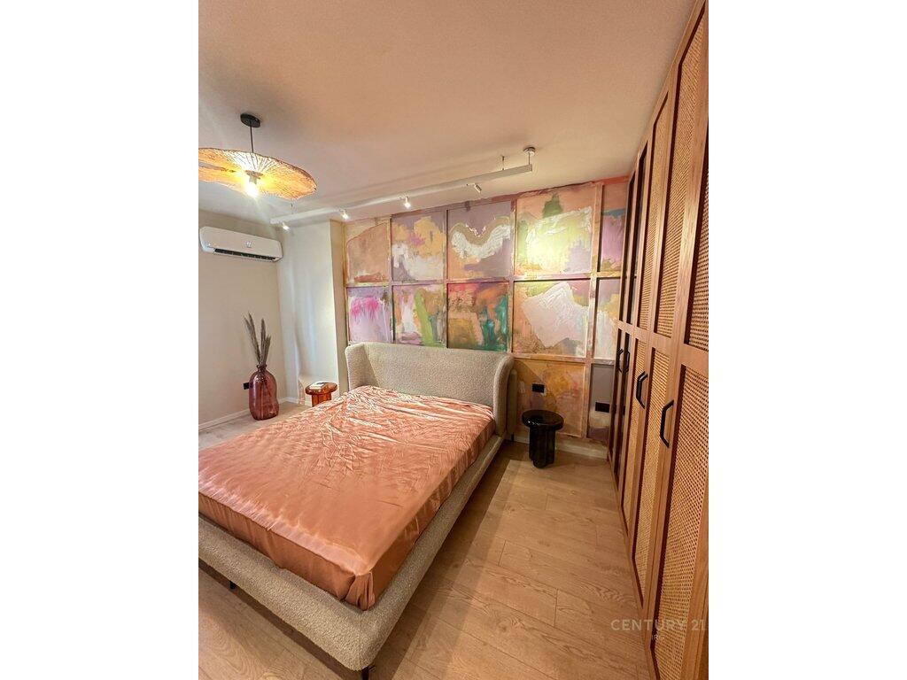 Apartament luksoz 1+1 te Ish Ekspozita!