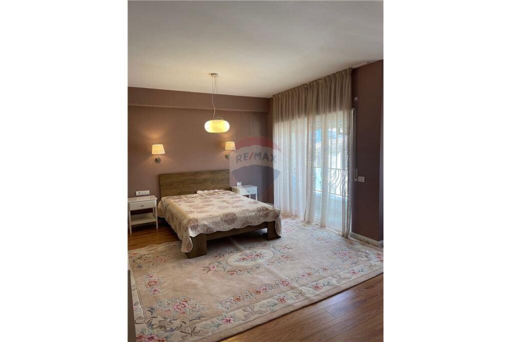 DUPLEX ME QIRA TEK KODRA E DIELLIT 2