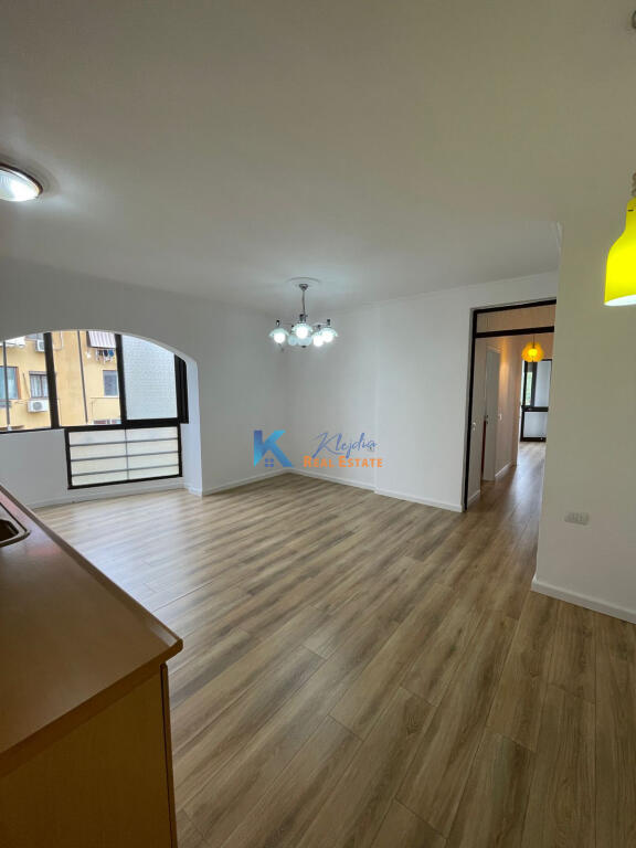 Apartament 2+1 per SHITJE te Ish Fusha e Aviacionit