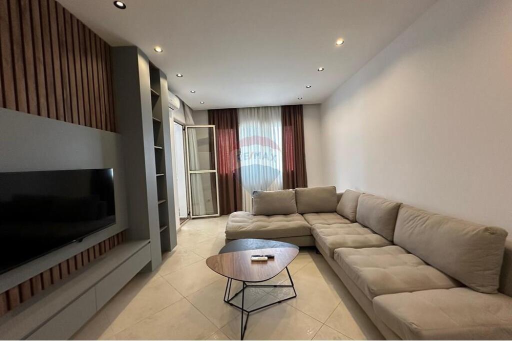 APARTAMENT 2+1+2 ME QIRA NE ASTIR, PRANE WELL