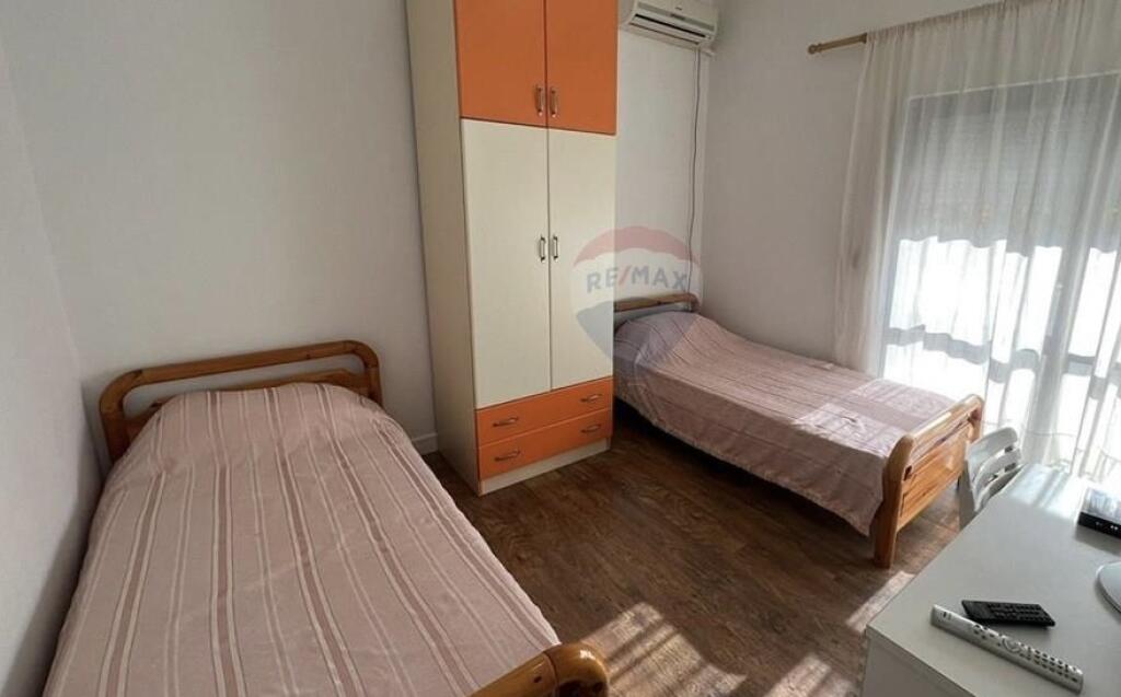 Apartment 2+1+2 for rent on Mine Peza Street.