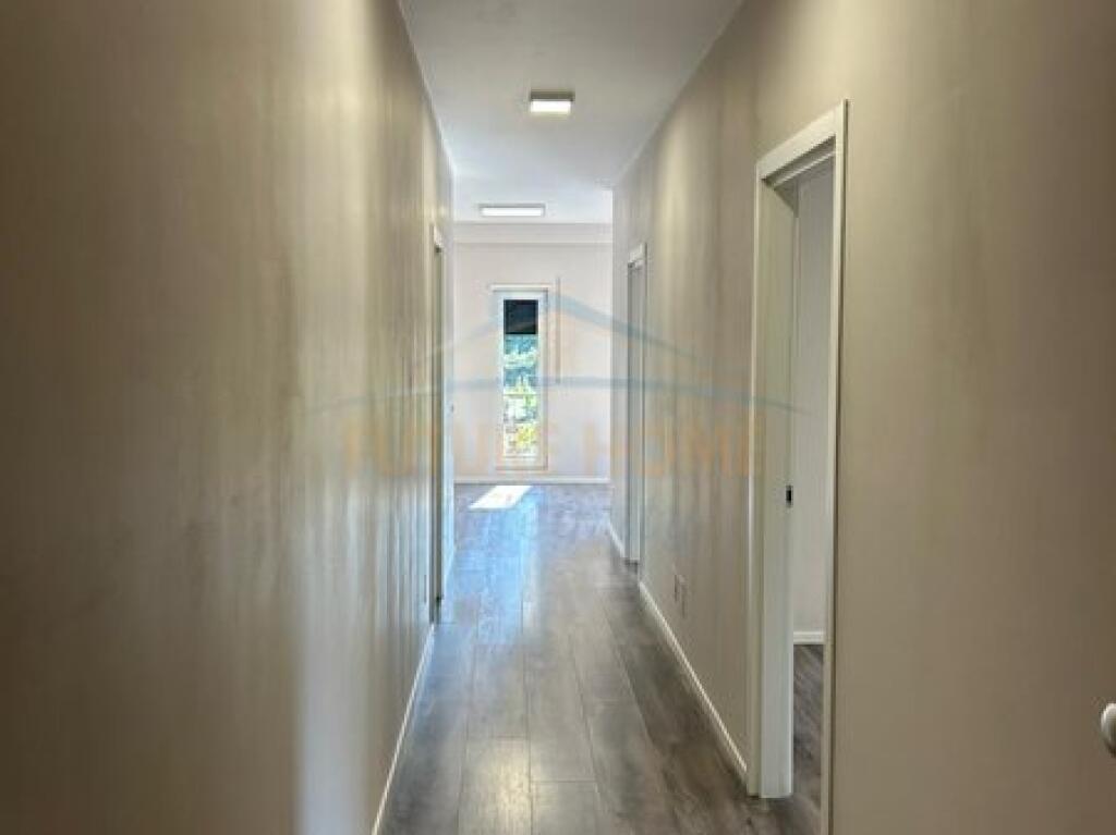 Shitet, Apartament 2+1, Quartum Residence, Rruga Jordan Misja, Tiranë.