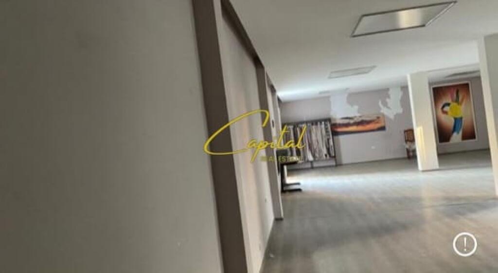 LOCALE COMMERCIALE IN AFFITTO 155 M2 EX CAMPO DI AVIAZIONE 800 EURO