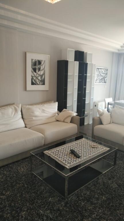 Appartamento in affitto vicino a Blloku !