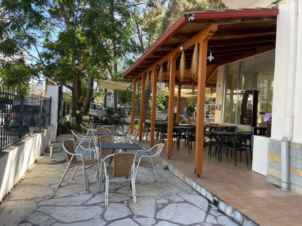 Bar-Restorant F unkisional Me Qira Pranë Miami 2 Ne Golem: