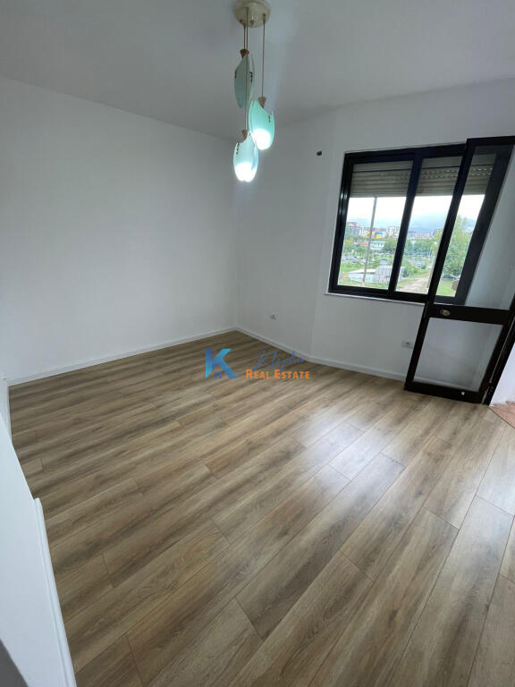 Apartament 2+1 per SHITJE te Ish Fusha e Aviacionit