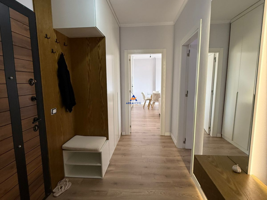 AFFITTASI APPARTAMENTO 2+1+BALCONE "NUOVO BOULEVARD" 55.000 LEKE.