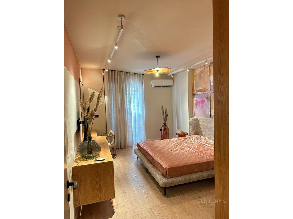 Apartament luksoz 1+1 te Ish Ekspozita!