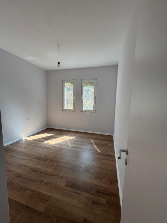 For sale, Apartment 2+1+2 Fresku, Tirana.