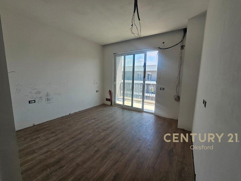 OKAZION!! SHESIM APARTAMENT 2+1+2 TE UNIVERS CITY (QTU) !