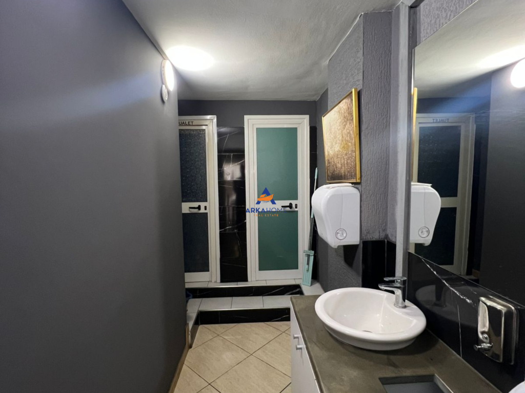 BUSINESS PREMISES FOR RENT 70 M2 "RRUGA RRAPO HEKALI" 700 EURO