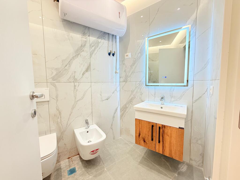 🏢 Spazio Ufficio in Affitto – Via Jordan Misja