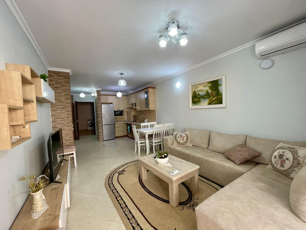 Appartamento 2+1 in affitto in Via Peti, Zona Lago Secco