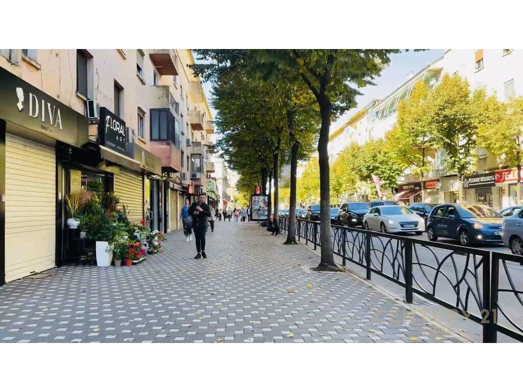 LOCALE IN AFFITTO IN VIA DURRESIT!
