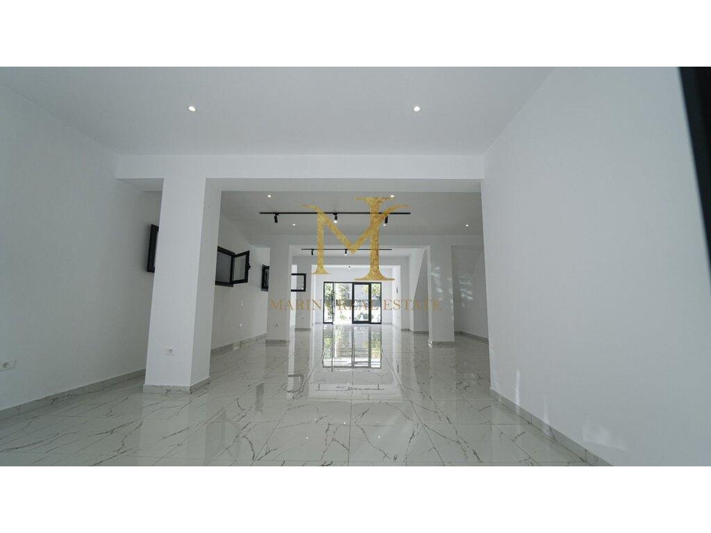 AMBIENTE COMMERCIALE Durres, Centro (Museo dei Martiri)!!
