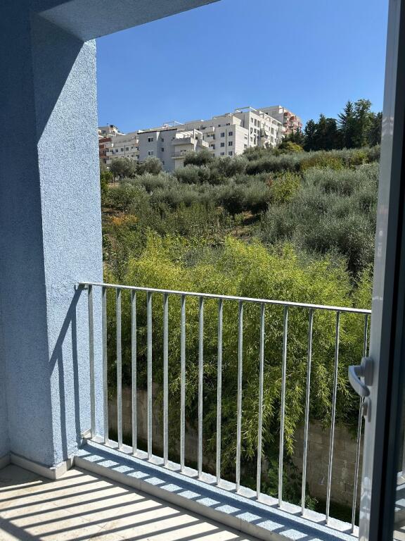 In vendita, Appartamento 1+1 Fresku, Tirana.