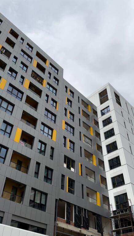 SHITET SUPER APARTAMENT 1+1 TE SQUARE 21 TIRANE