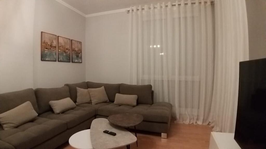 Appartamento 2+1 in affitto 21 Dicembre Palazzo Caves