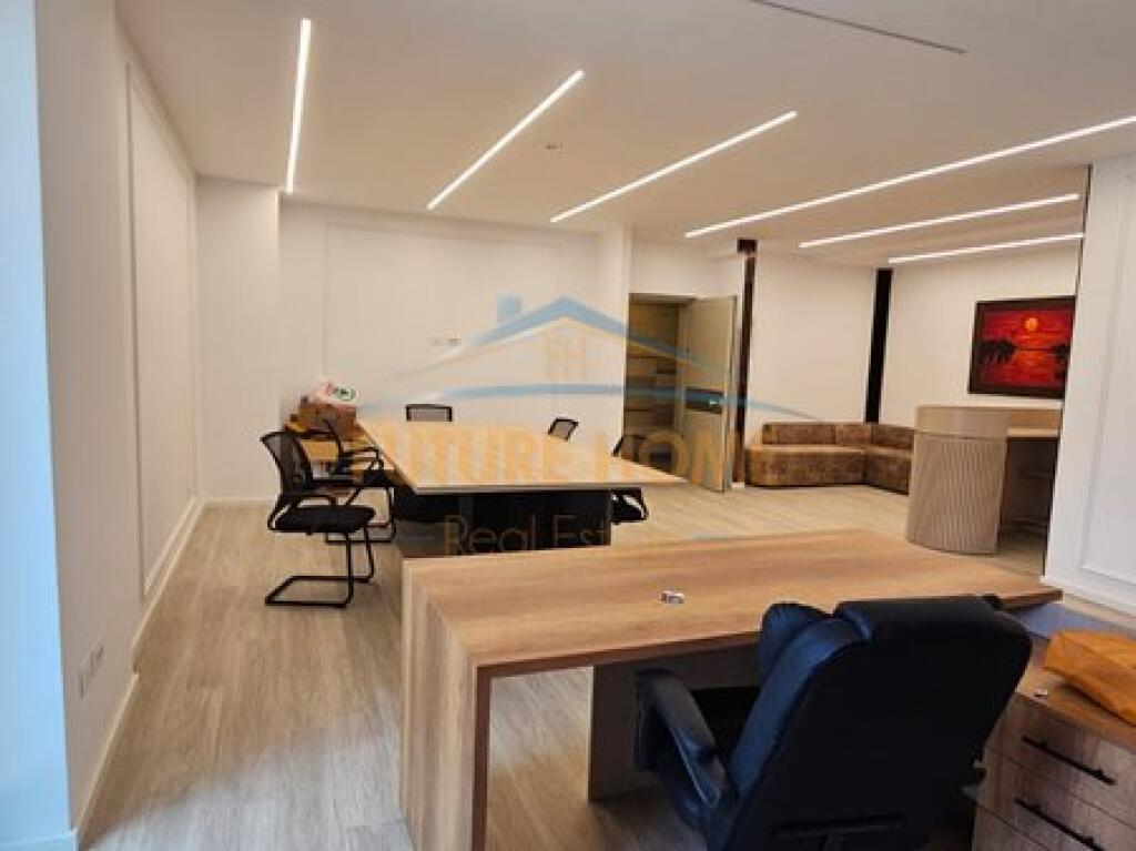Shitet, Apartament 2+1+Post Parkimi, Ambasador 3