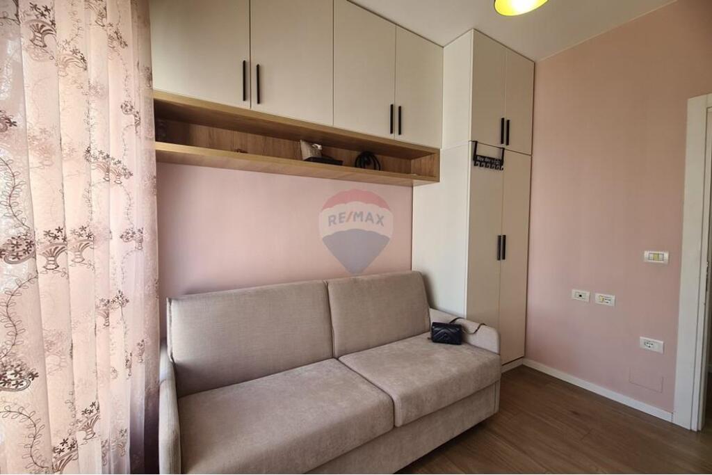 Apartament 2+ 1 +post parkimi ne shitje tek 21!