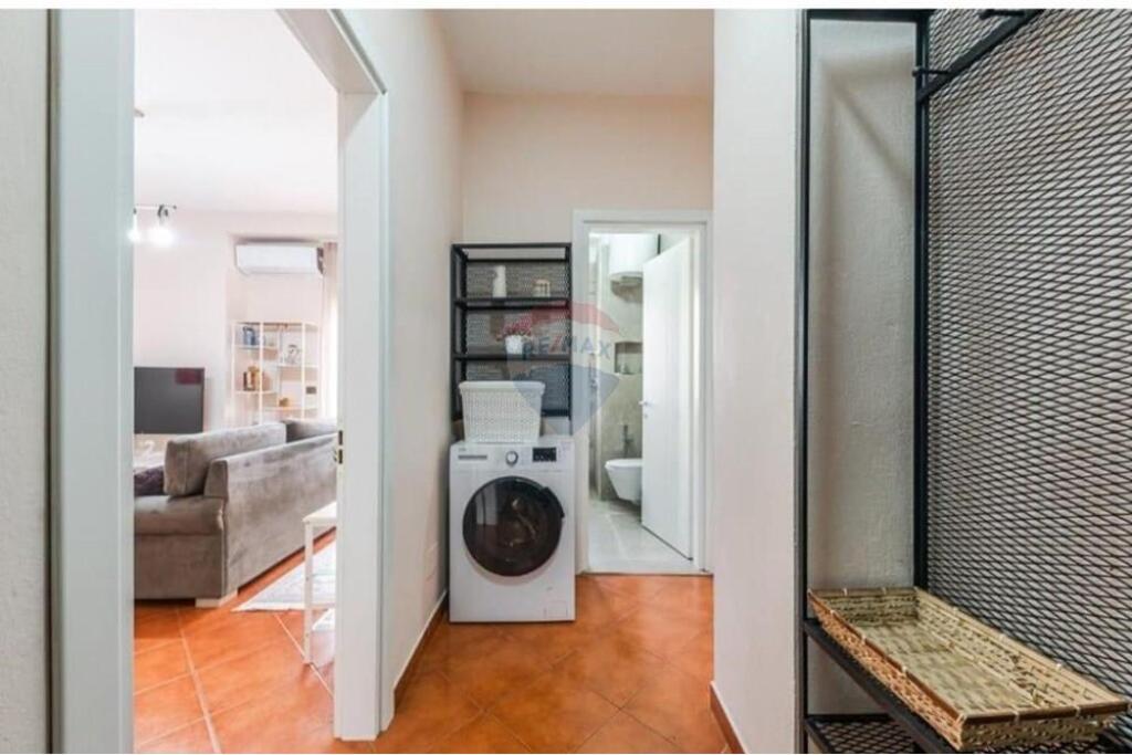 Jepet me qira apartament (1+1)