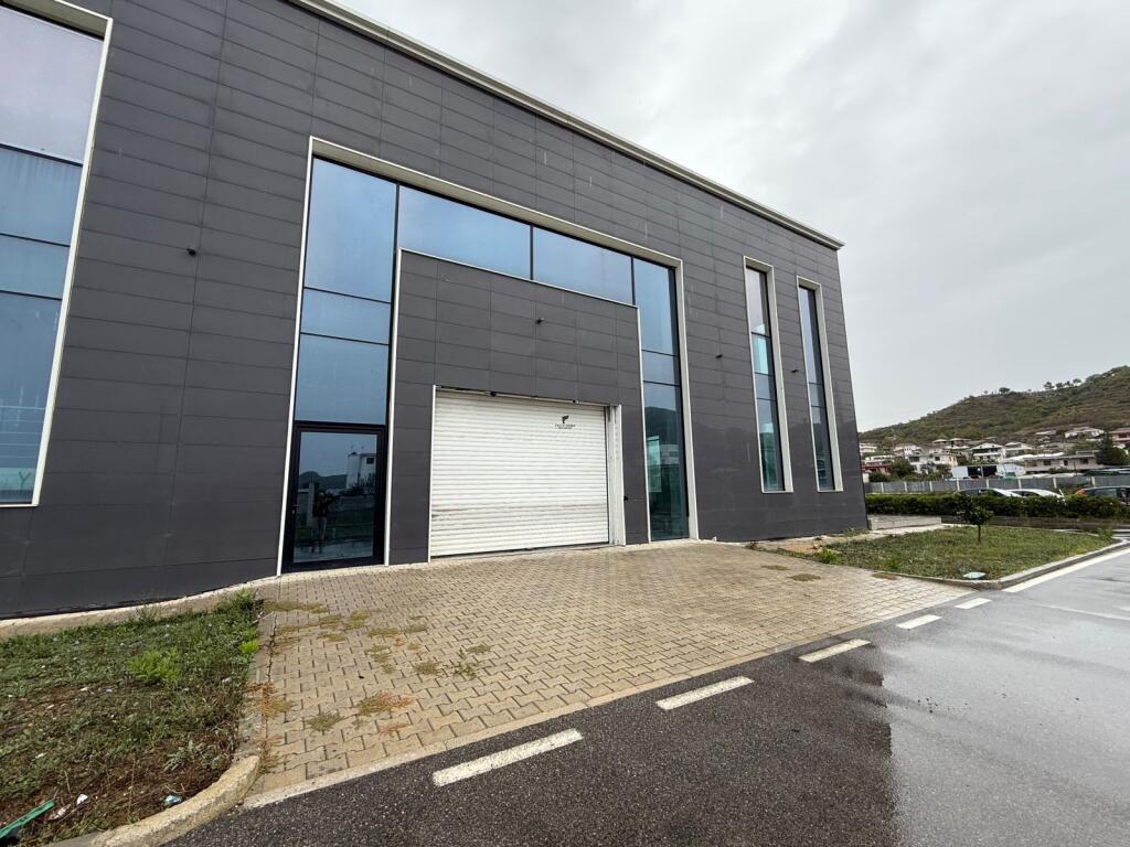 WAREHOUSE FOR RENT 1600 M2 PEZE HELMES 4,000 EURO