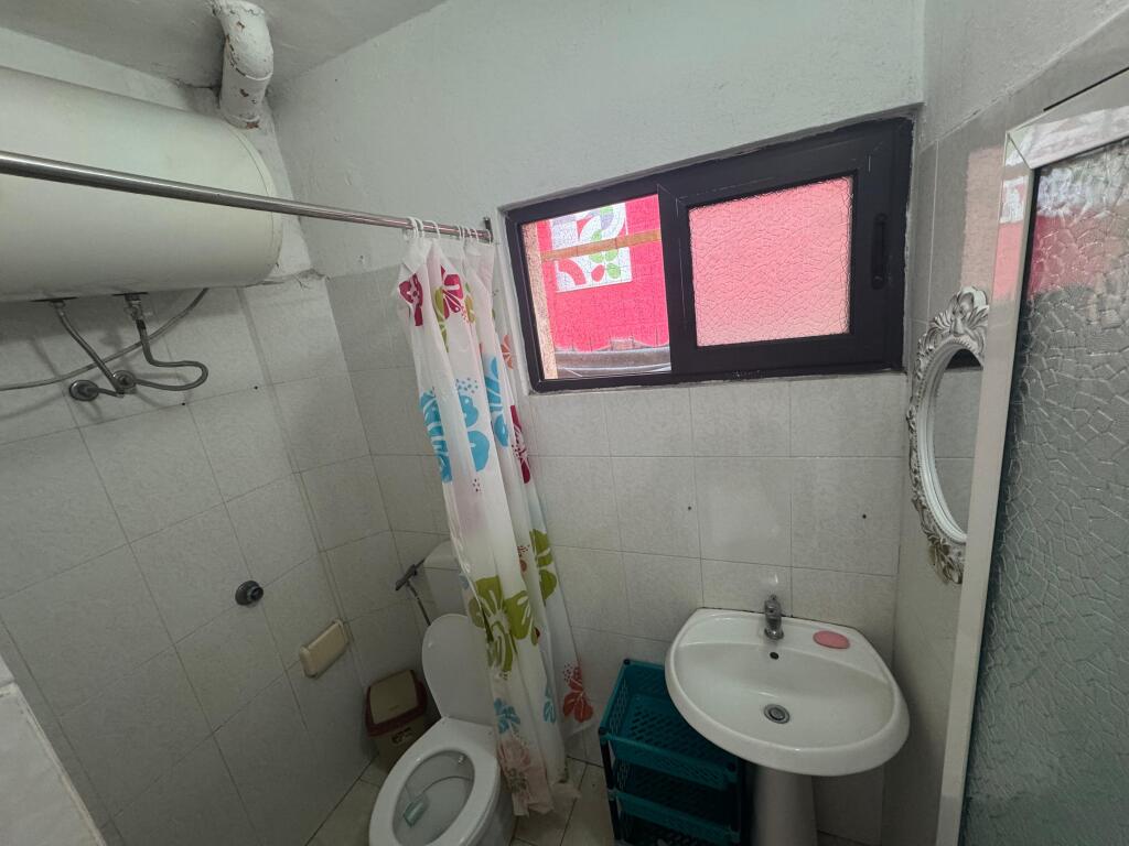 AFFITTASI GARZONIERA RUOTA ROSSA DURRËS!!